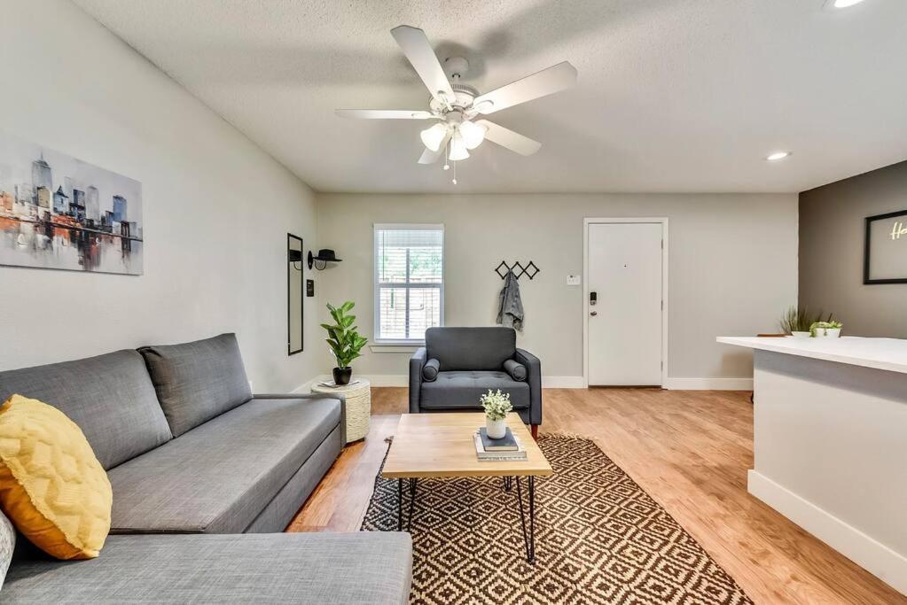 דירות דאלאס Hello Gorgeous Flat Near Downtown! מראה חיצוני תמונה